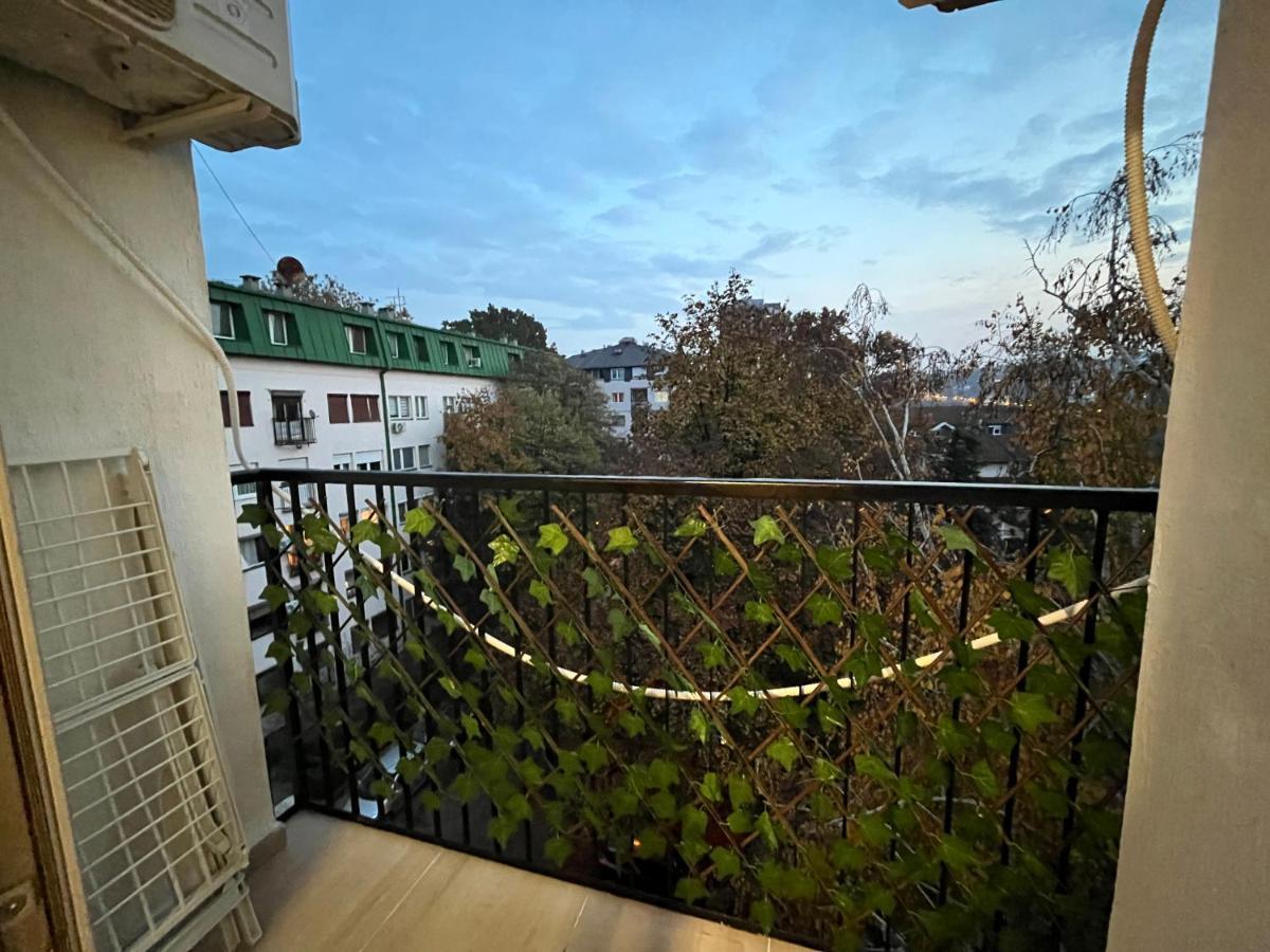 Pavlovic Apartman Belgrado Buitenkant foto
