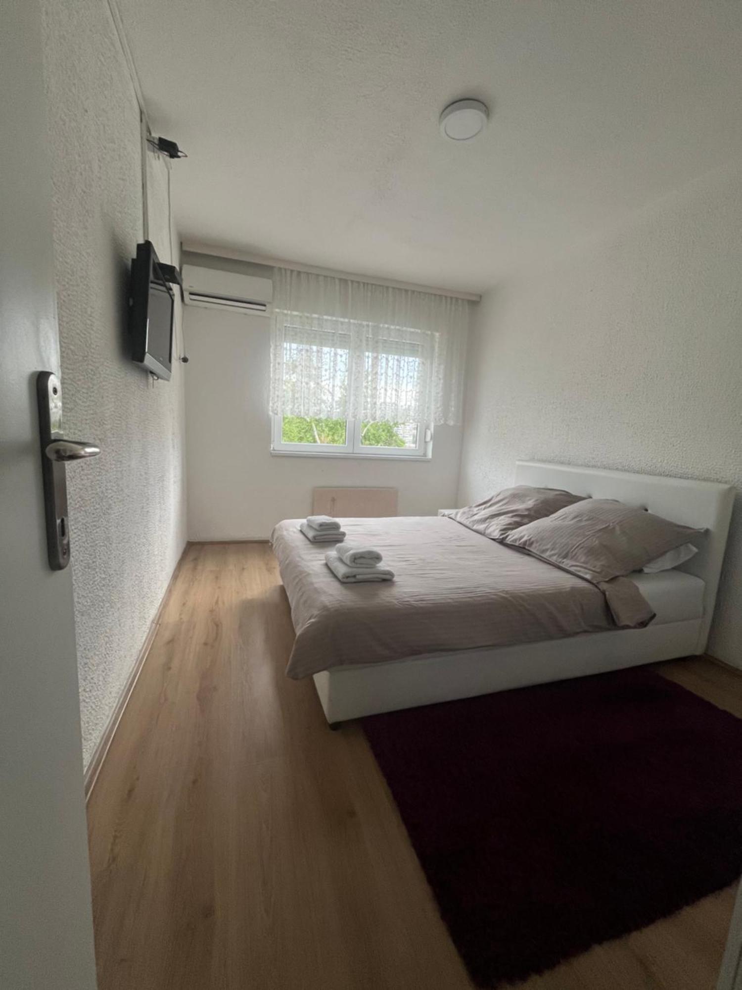 Pavlovic Apartman Belgrado Buitenkant foto